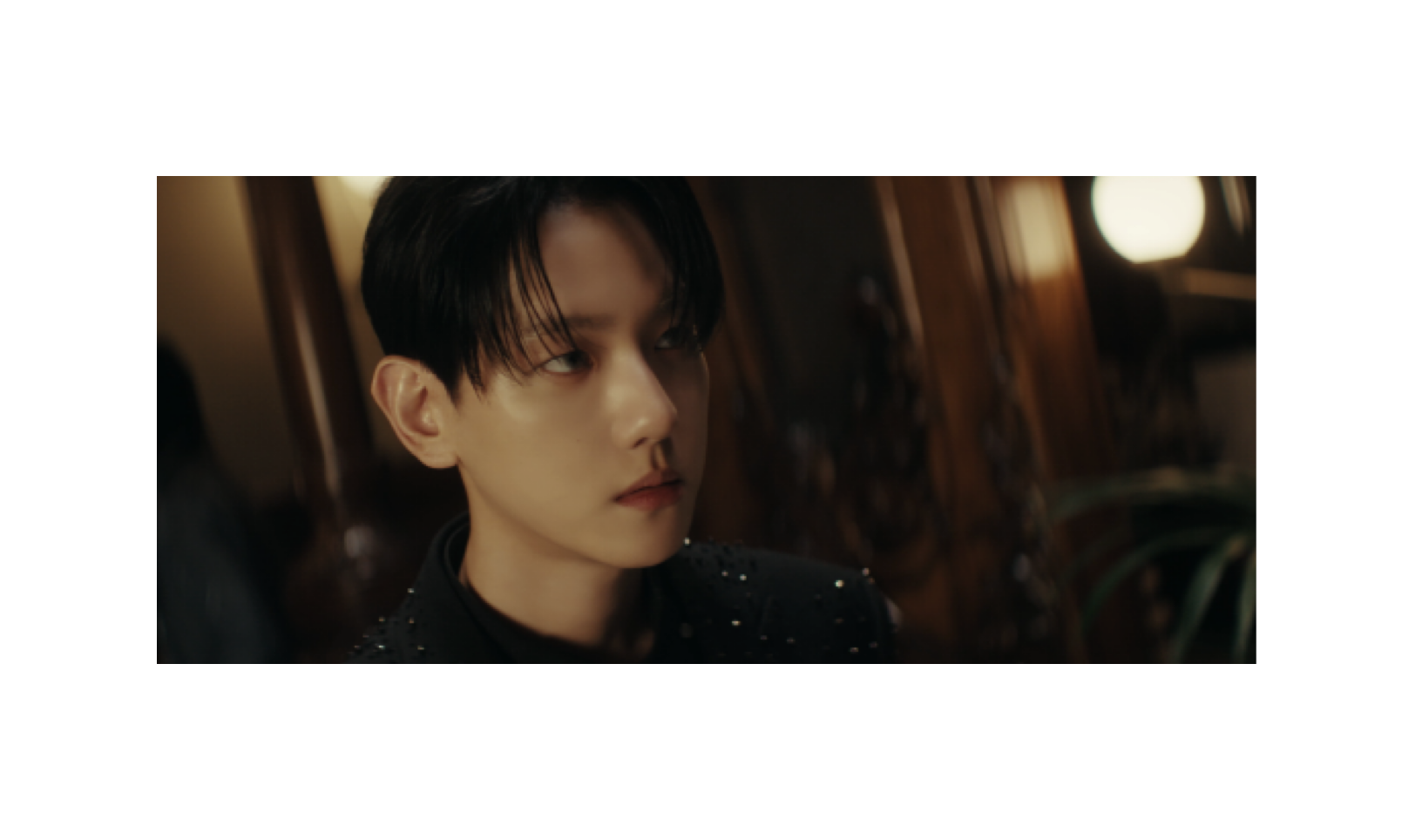 BAEKHYUN's "Pineapple Slice" MV: Overwhelming Scale 